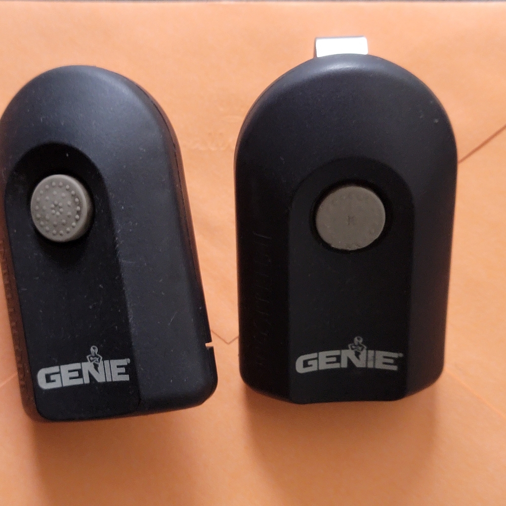 ➖Genie Intellicode Black Garage Door Remote Set #USED➖